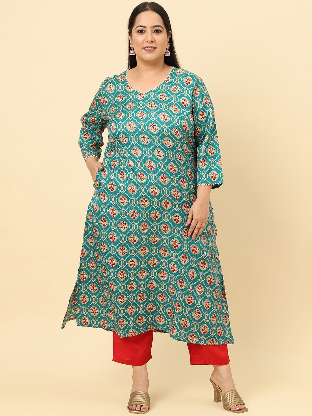 

Sringam Plus Size Floral Printed Regular Kurta With Trousers, Green
