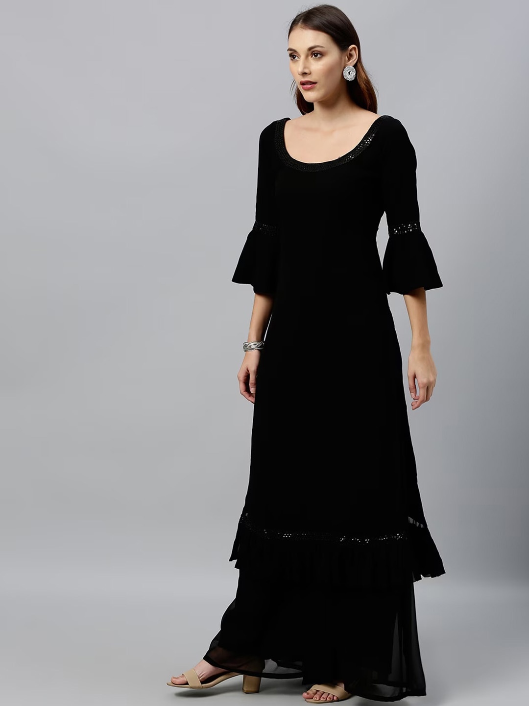 

Ethnovog Sequinned Detailed Scoop Neck Flared Sleeves Anarkali Kurta, Black