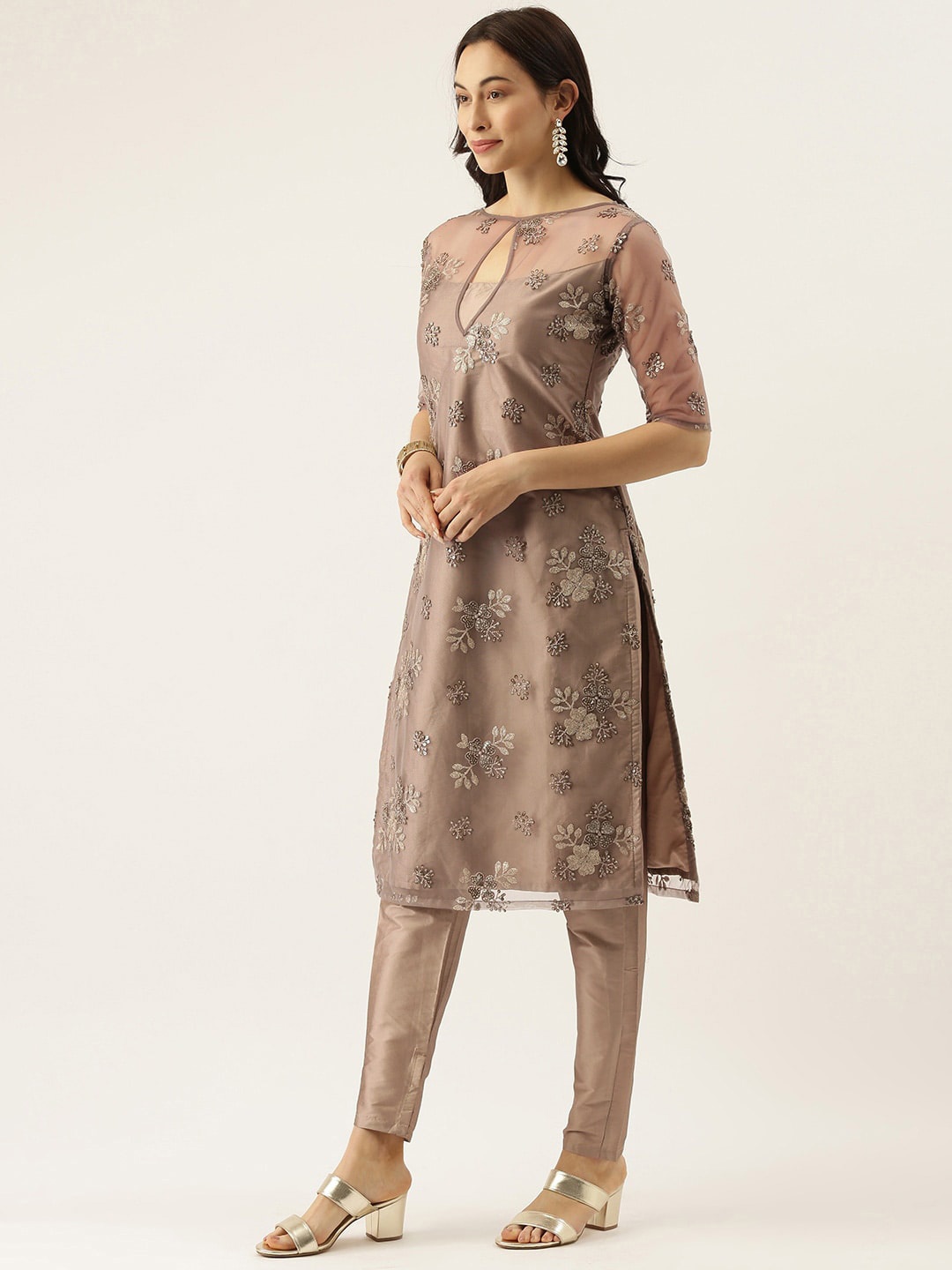 

Ethnovog Floral Embroidered Keyhole Neck Sequins Net Straight Kurta, Grey