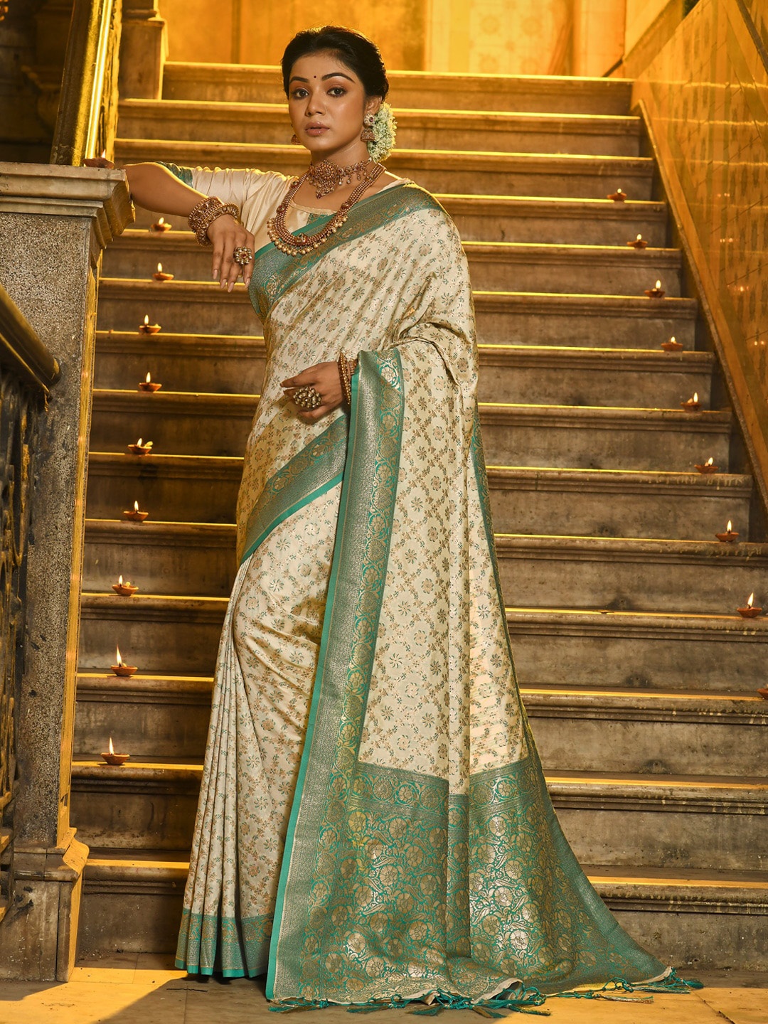 

Mitera Ethnic Motifs Woven Design Zari Detail Silk Blend Banarasi Saree, Cream