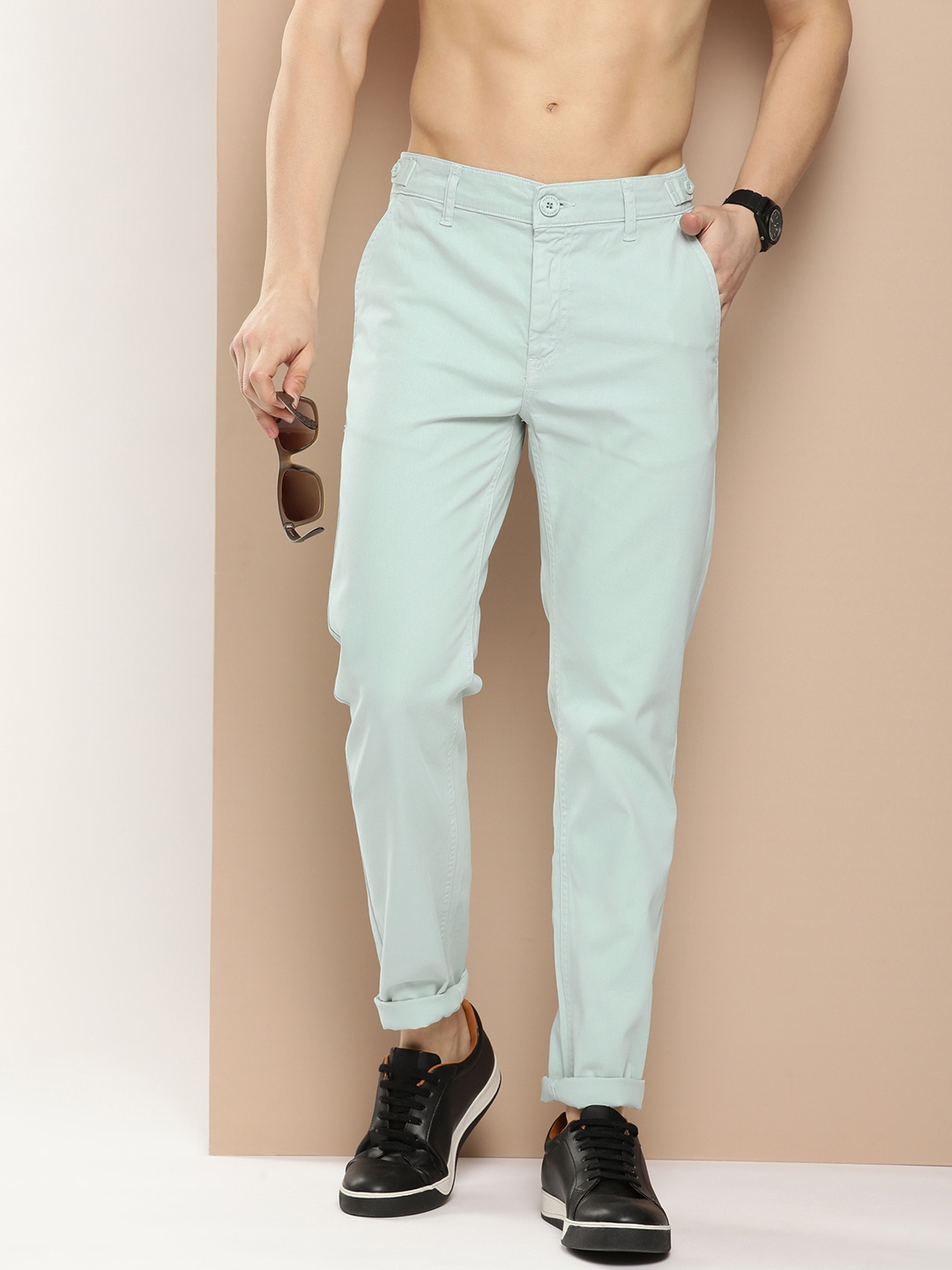 

HERE&NOW Men Tapered Fit Chinos, Green