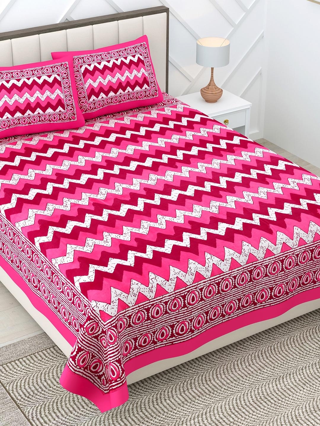 

Rajasthanikart Pink & White Geometric Cotton 110 TC Queen Bedsheet with 2 Pillow Covers