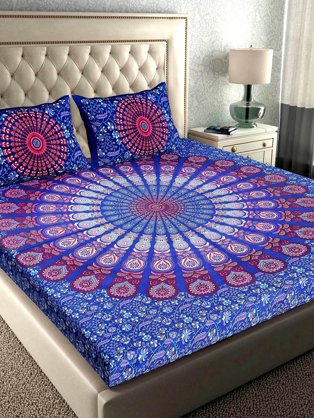 

Rajasthanikart Blue & White Ethnis Motif Cotton 110 TC Queen Bedsheet with 2 Pillow Covers