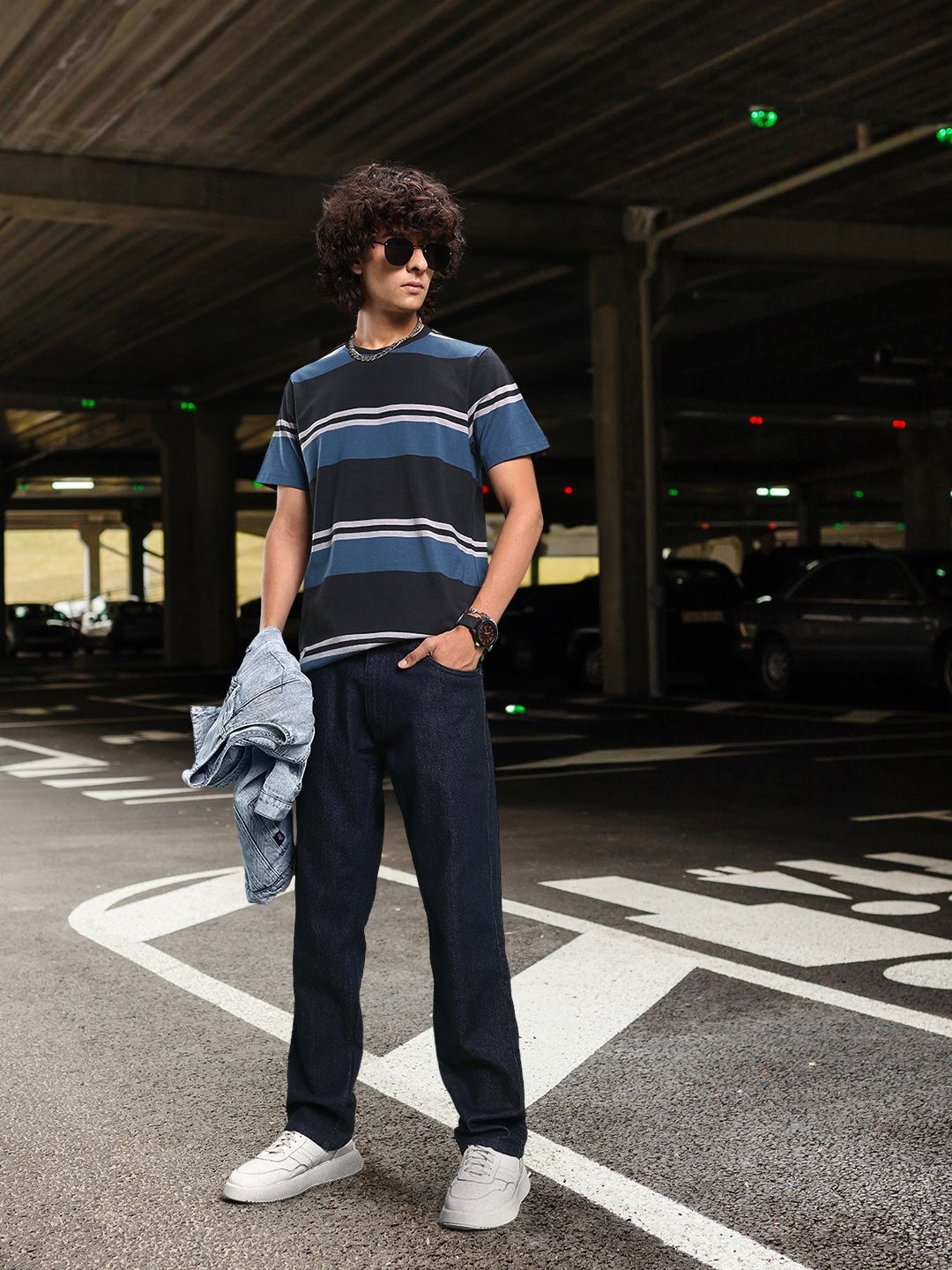 

The Roadster Lifestyle Co. Round Neck Regular Fit Striped T-shirt, Blue