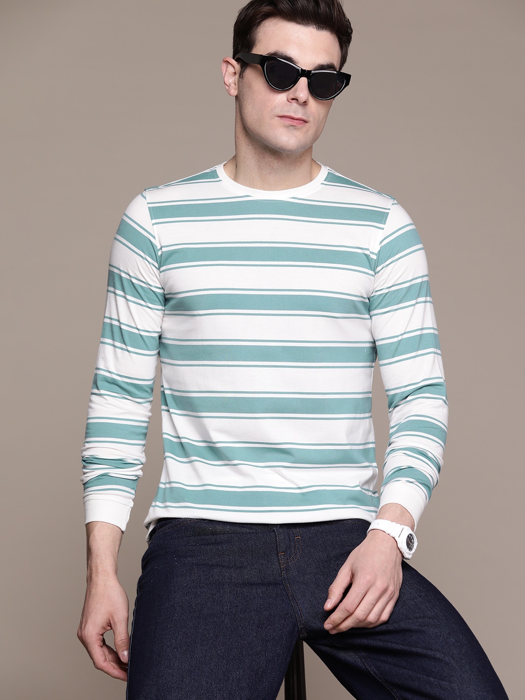 

The Roadster Lifestyle Co. Round Neck Regular Fit Striped T-shirt, White