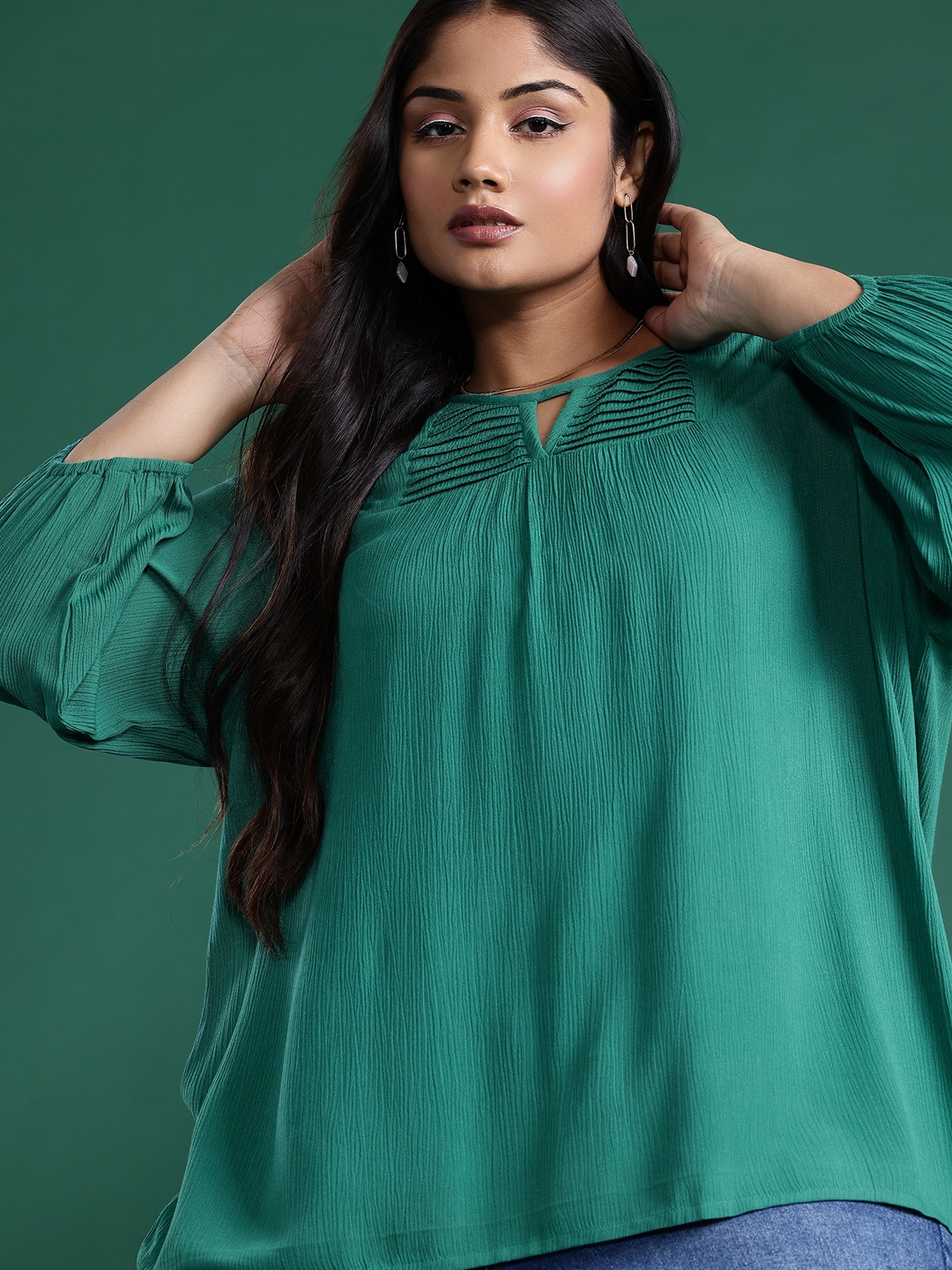 

DressBerry Curve Plus Size Keyhole Neck Puff Sleeves Pleated Detailed Top, Green