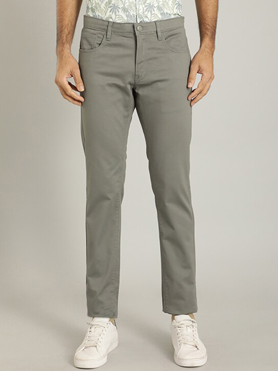 Indian Terrain Men Brooklyn Mid-Rise Slim Fit Chinos, Grey