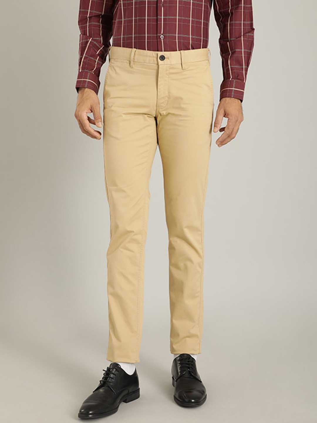 

Indian Terrain Men Brooklyn Mid Rise Plain Slim Fit Chinos, Khaki