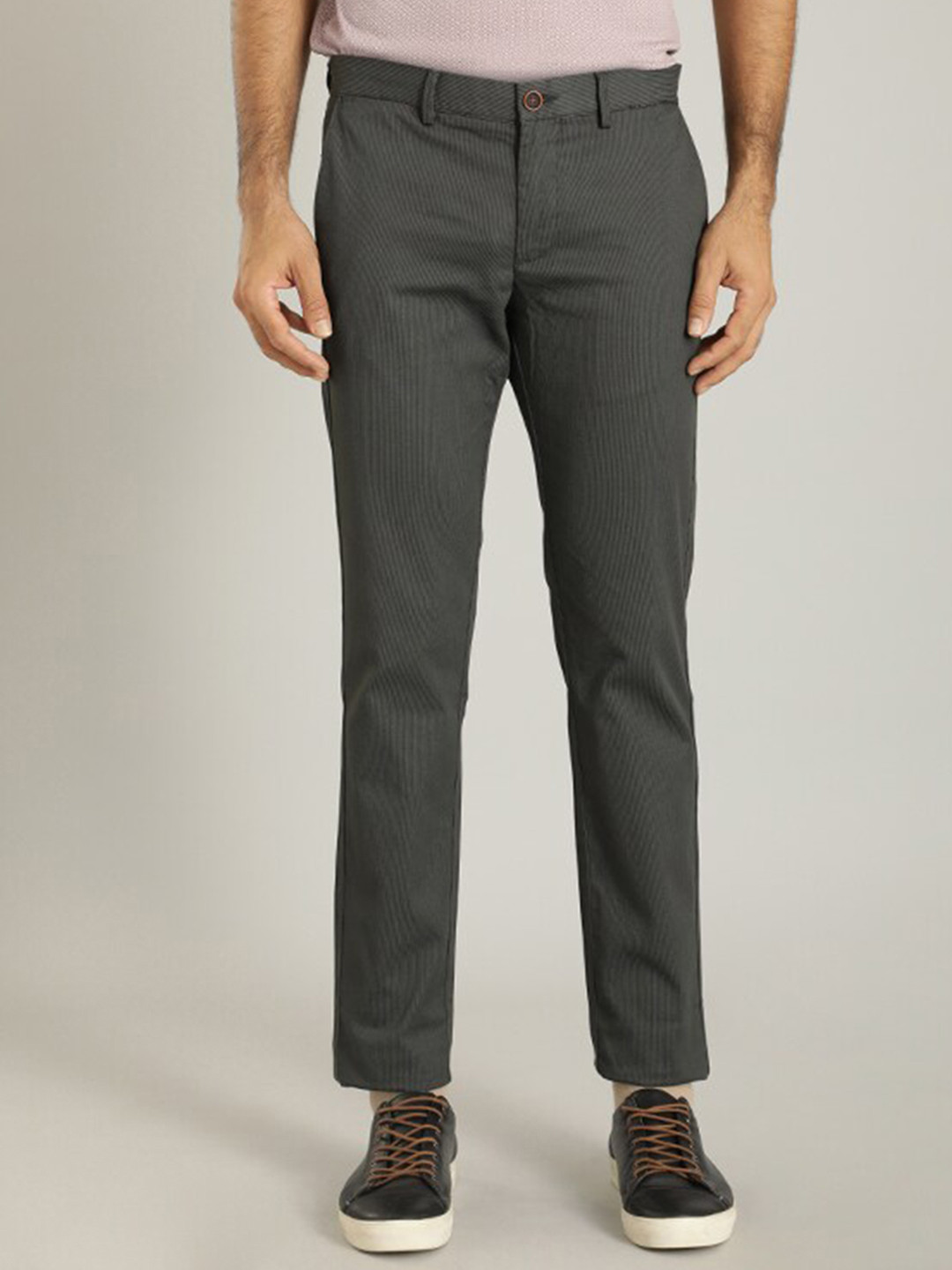 

Indian Terrain Men Brooklyn Mid-Rise Slim Fit Chinos, Green