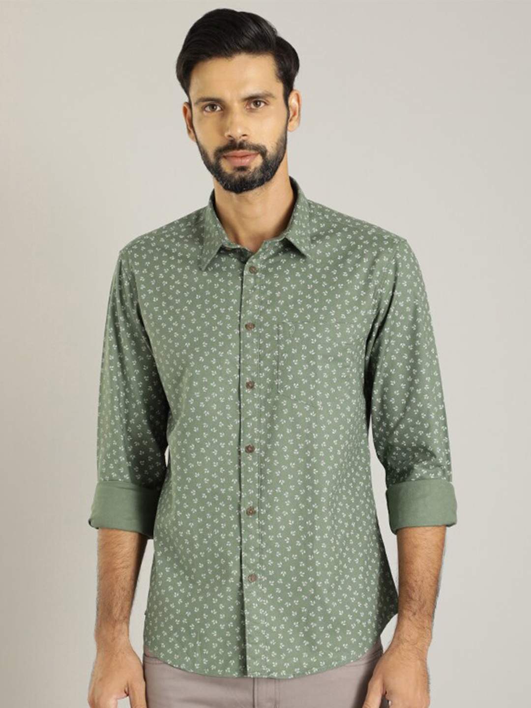 

Indian Terrain Classic Floral Printed Pure Cotton Casual Shirt, Green