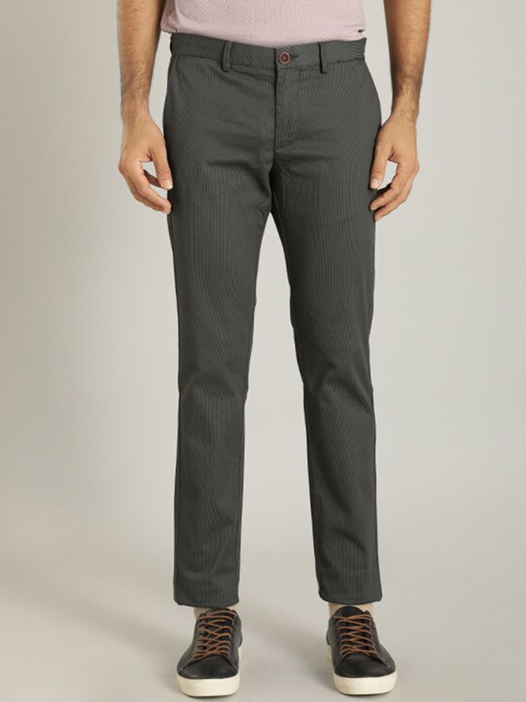 

Indian Terrain Men Brooklyn Mid-Rise Slim Fit Chinos, Green
