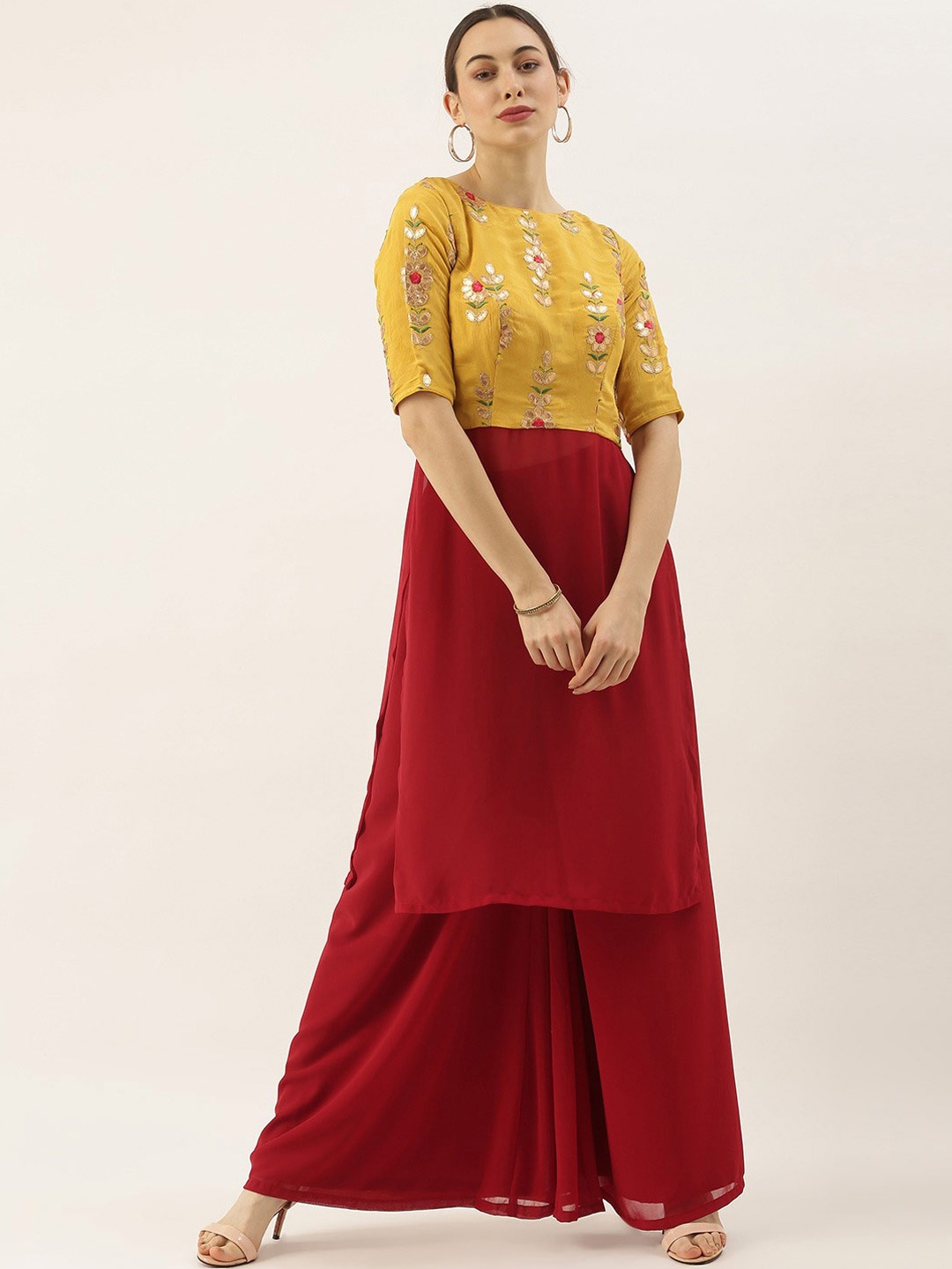 

Ethnovog Colourblocked Thread Work Straight Kurta, Maroon