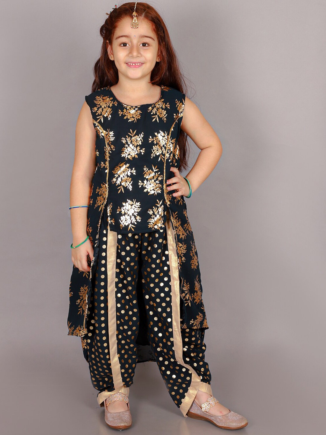 

M'andy Girls Printed Regular Kurta with Dhoti Pants, Green