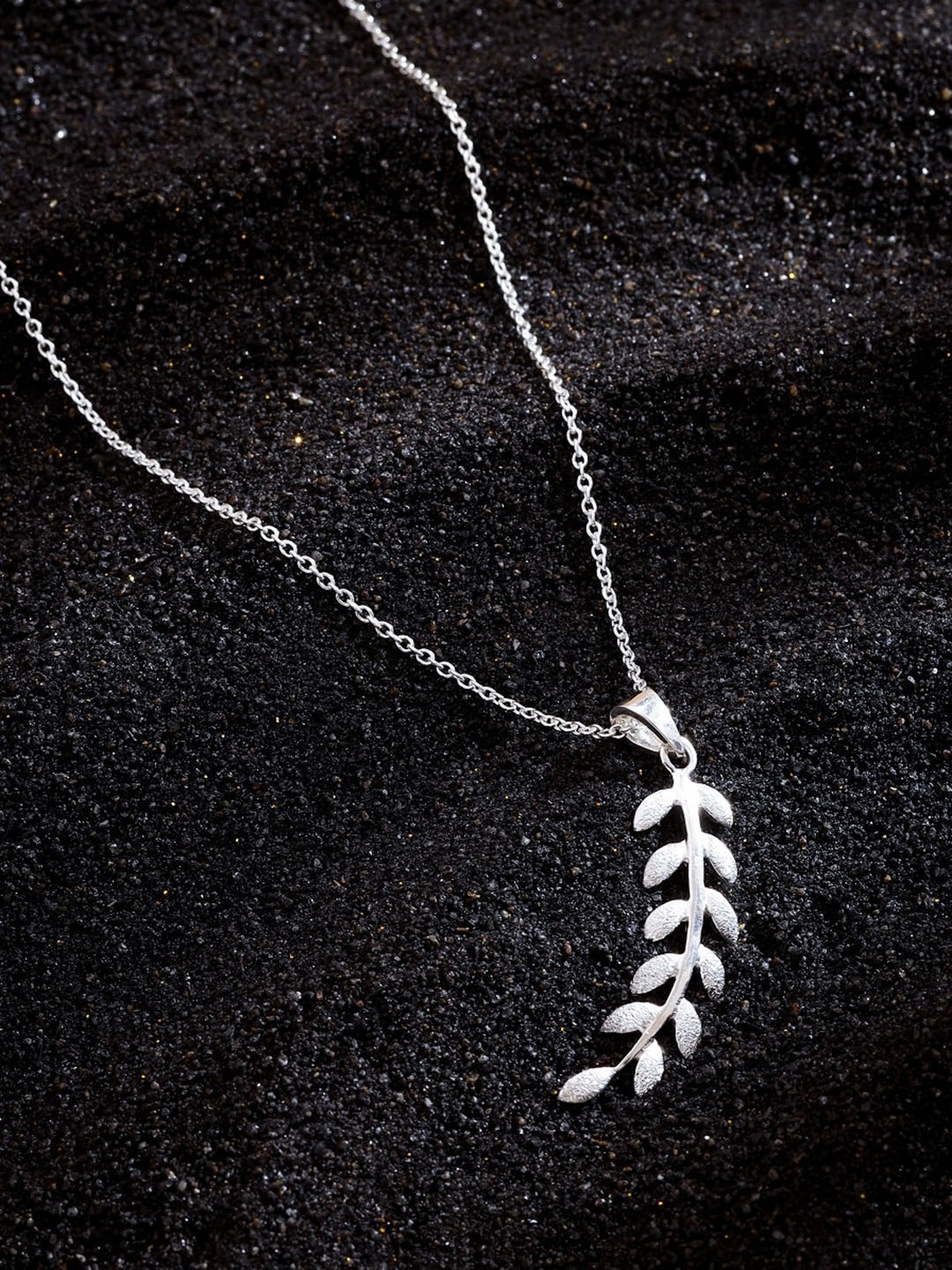 

Kicky And Perky 925 Sterling Silver Silver Leaf Drop Pendant