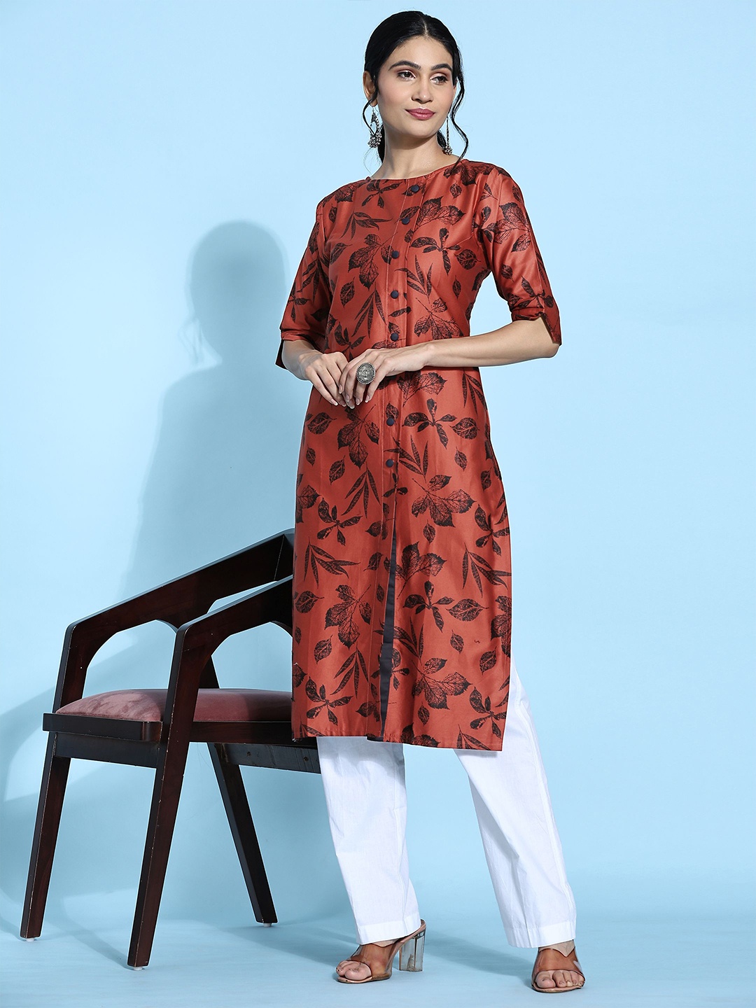 

RACHNA Women Rust & Navy Blue Floral Printed Floral Kurta