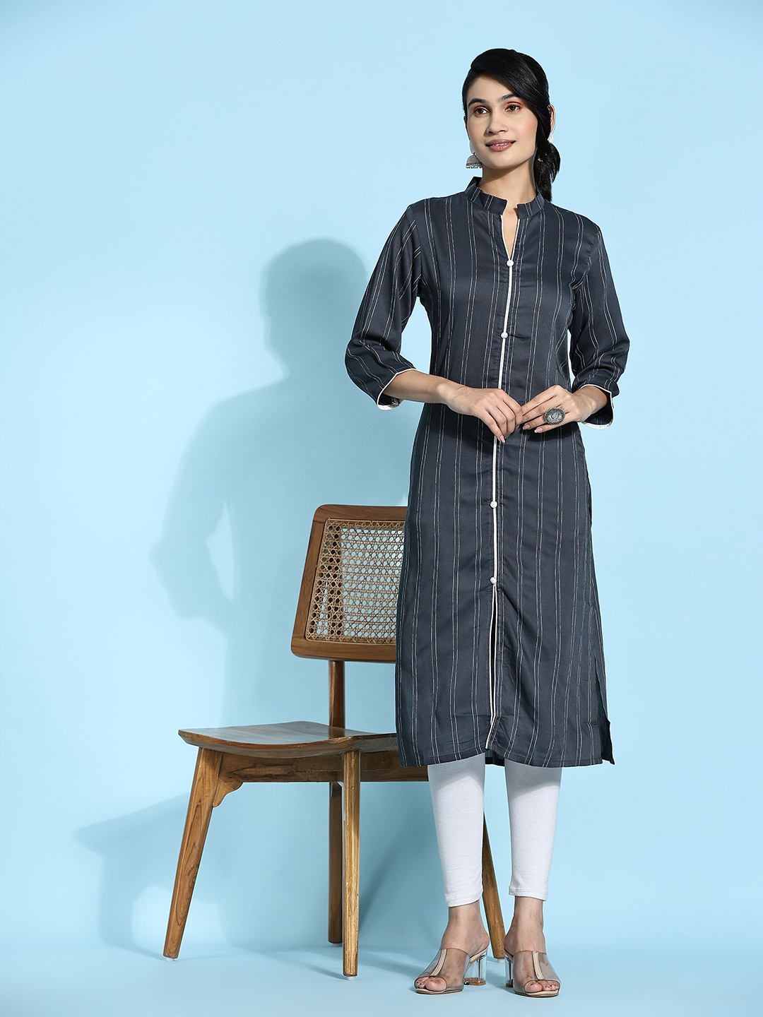 

RACHNA Vertical Striped Mandarin Collar Kurta, Grey