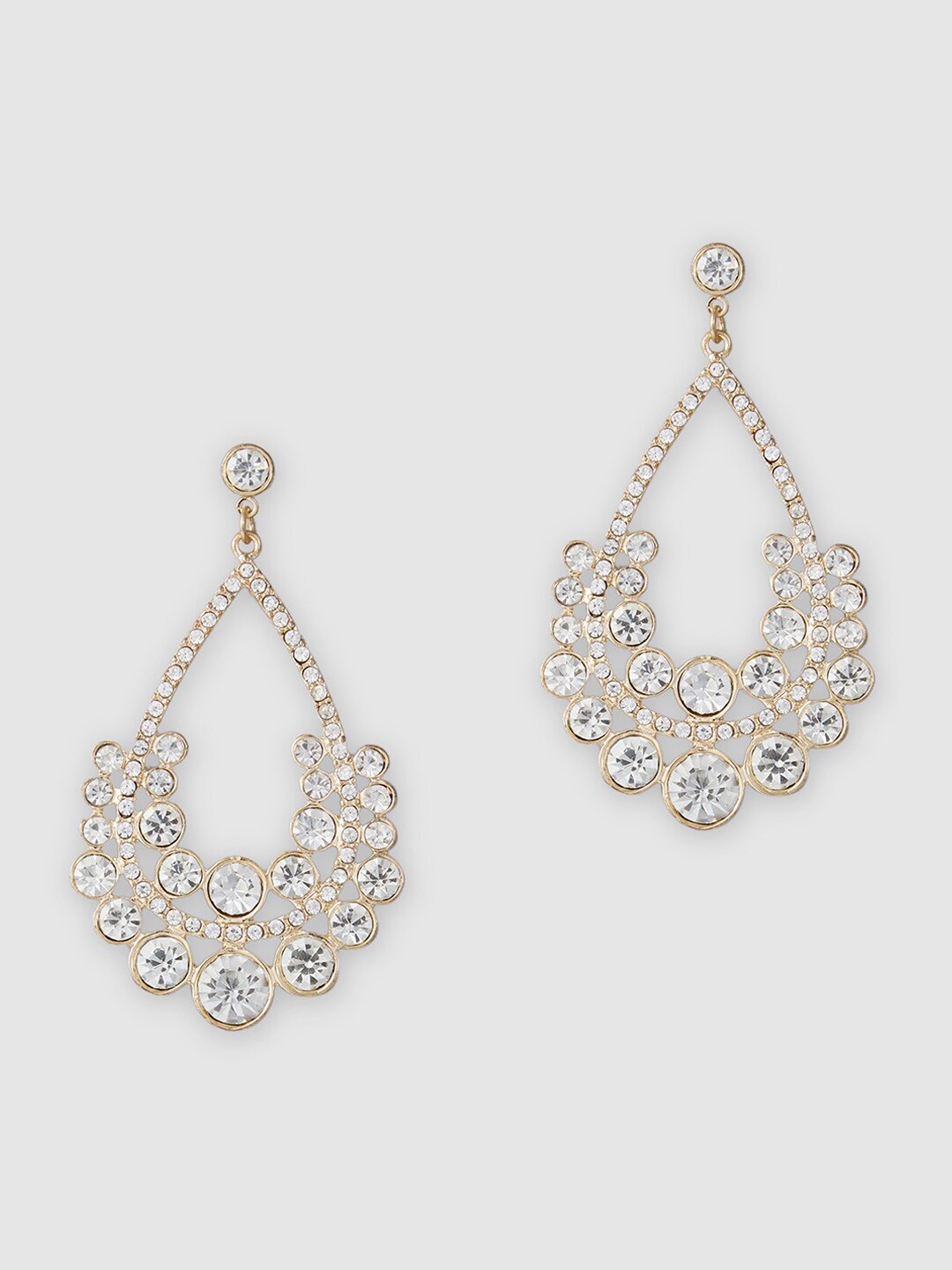 

Globus Gold-Plated Teardrop Shaped Drop Earrings