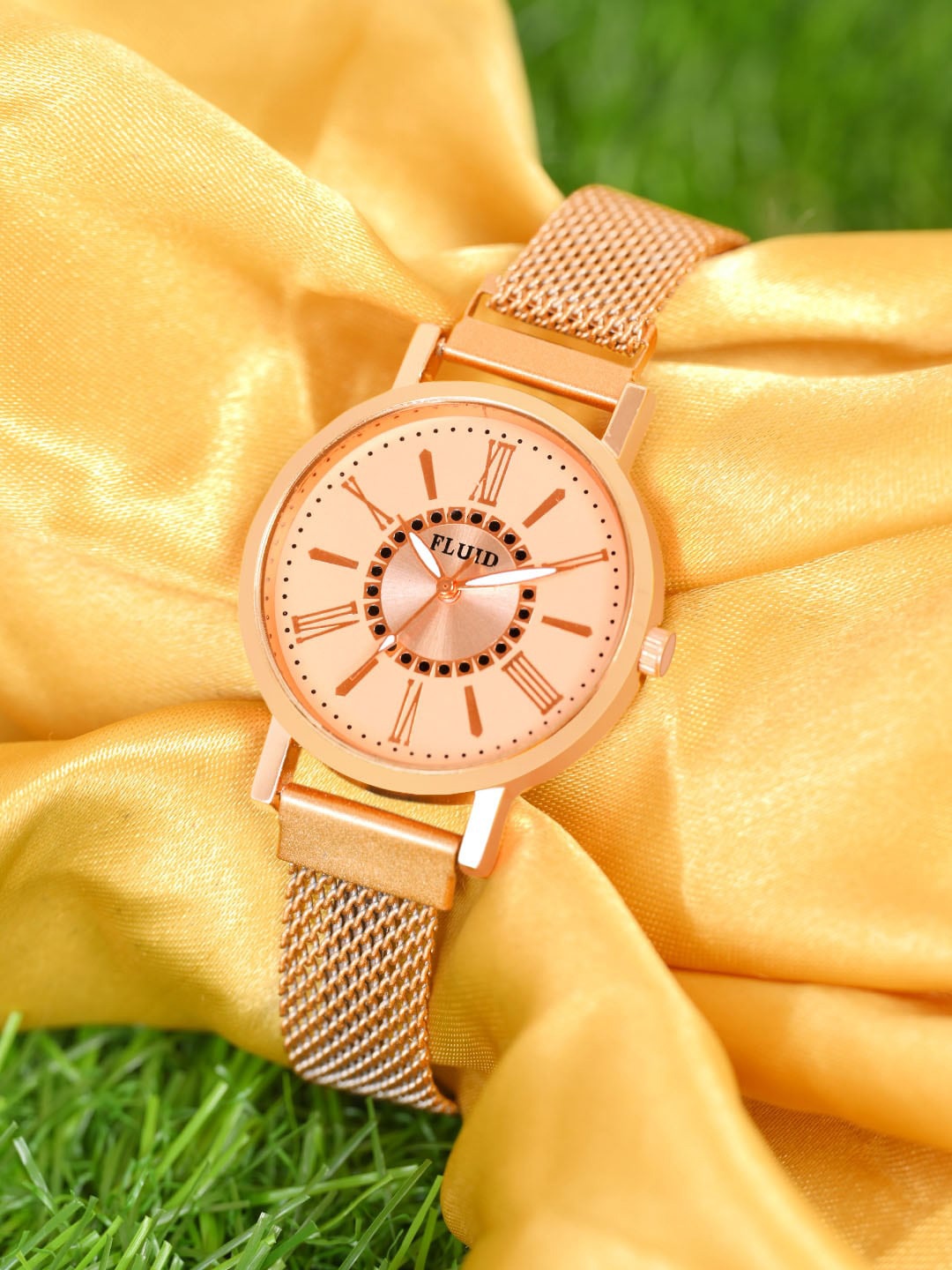 

FLUID Women Textured Dial & Bracelet Style Straps Analogue Watch FLWatch23-023-RG02, Rose gold