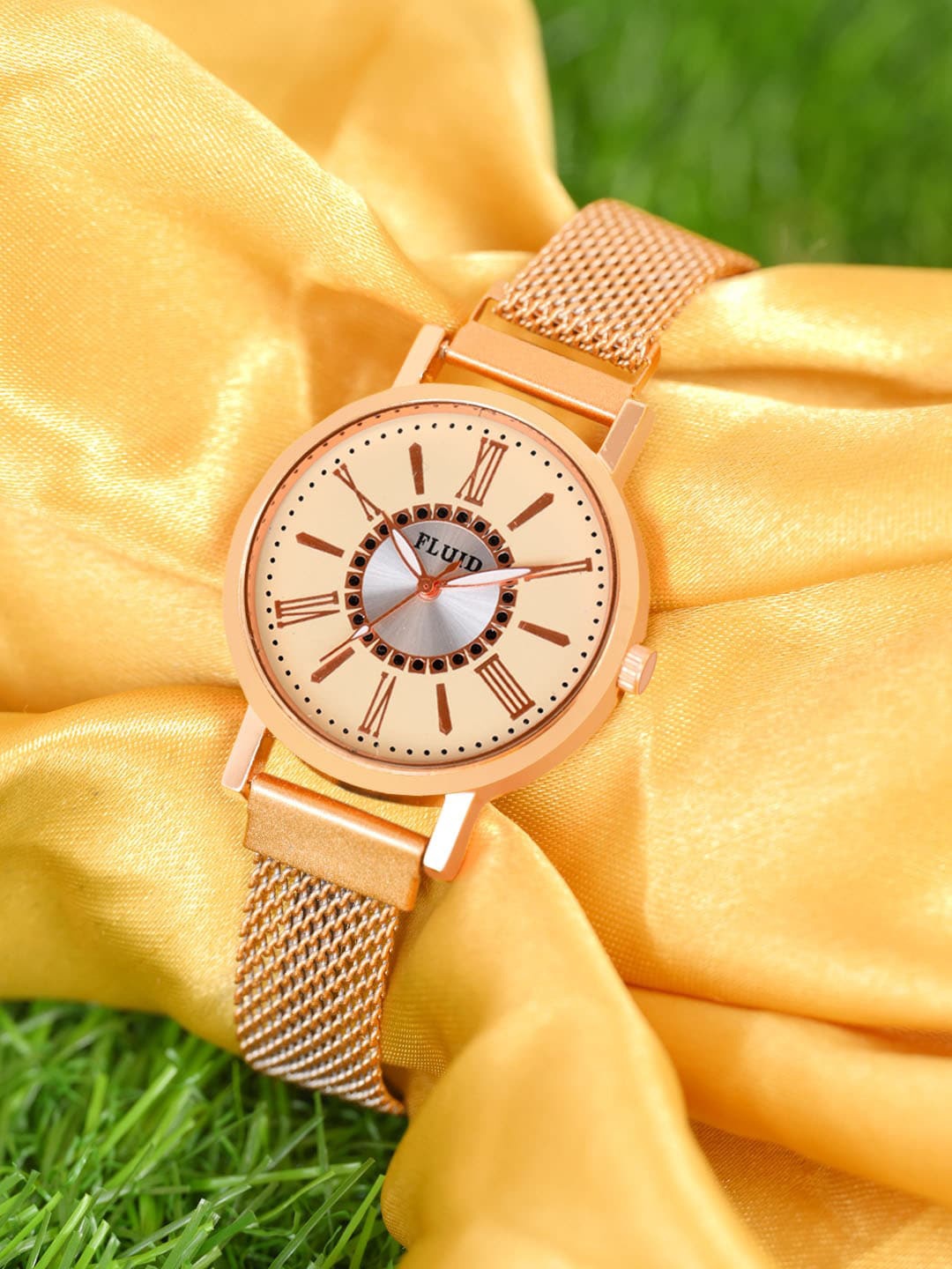 

FLUID Women Textured Dial & Bracelet Style Straps Analogue Watch FLWatch23-023-CP01, Rose gold