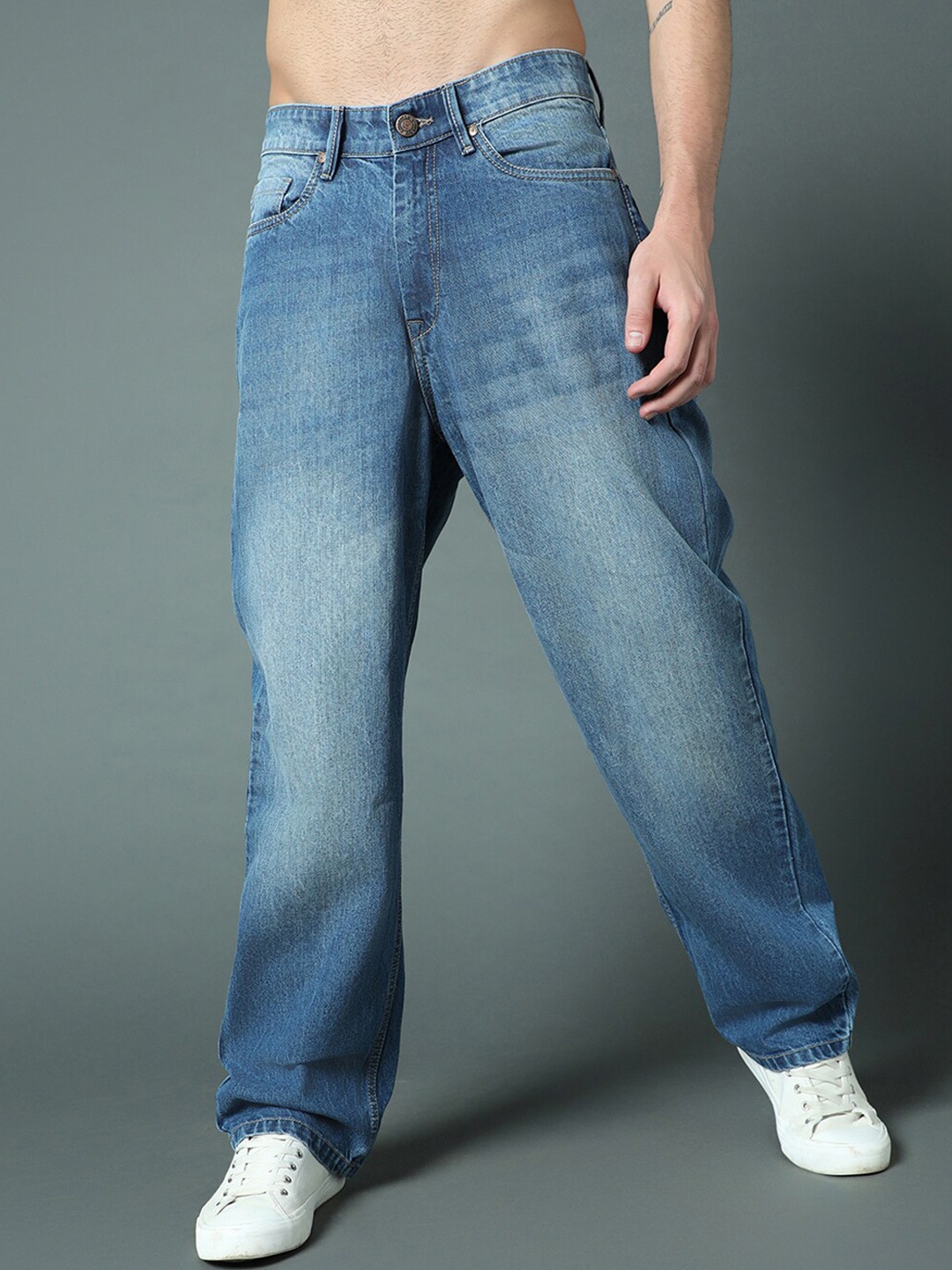 

High Star Men Wide Leg Mid-Rise Light Fade Stretchable Jeans, Blue