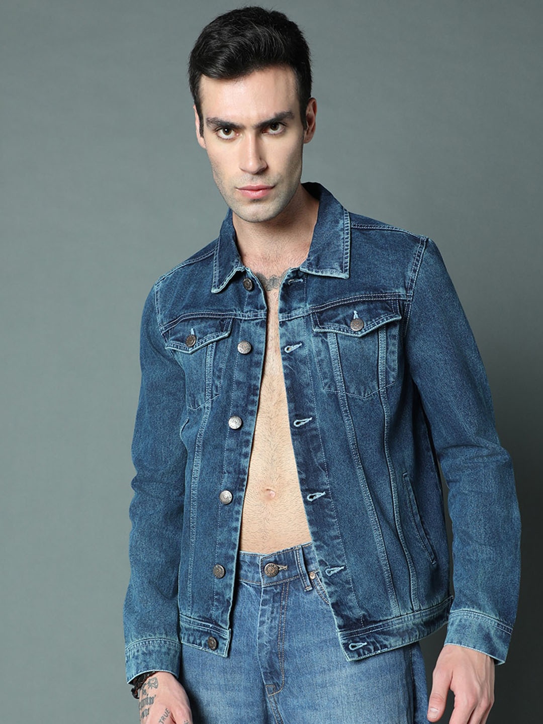 

High Star Spread Collar Flap Pockets Detail Cotton Denim Jacket, Blue