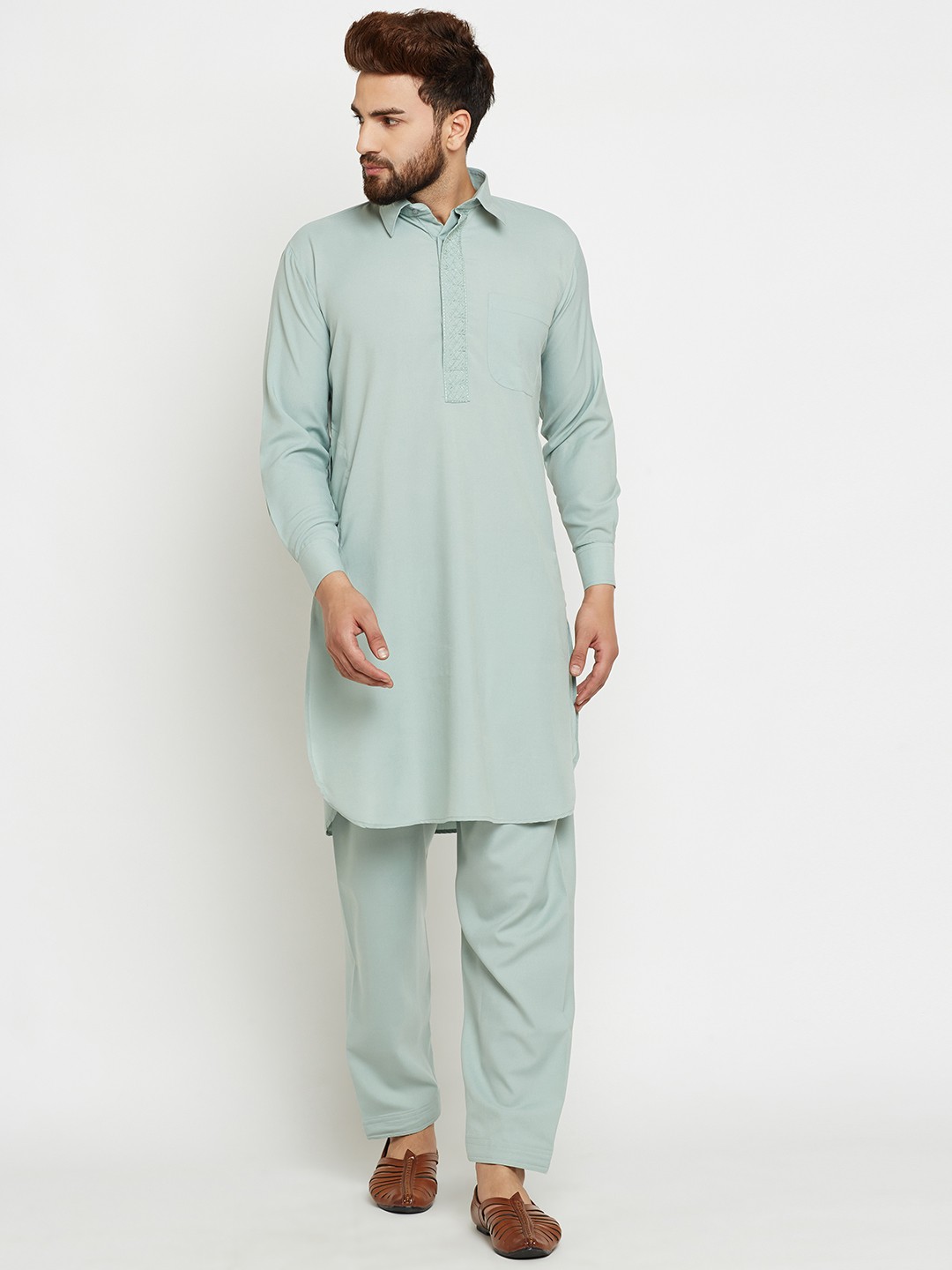 

SOJANYA Men Green Solid Pathani Kurta with Salwar