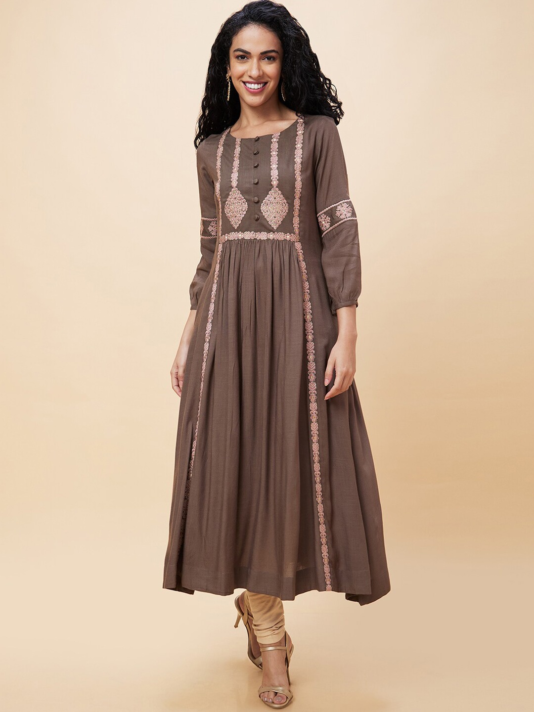 

Globus Thread Work Gathered Puff Sleeve Panelled Anarkali Kurta, Taupe