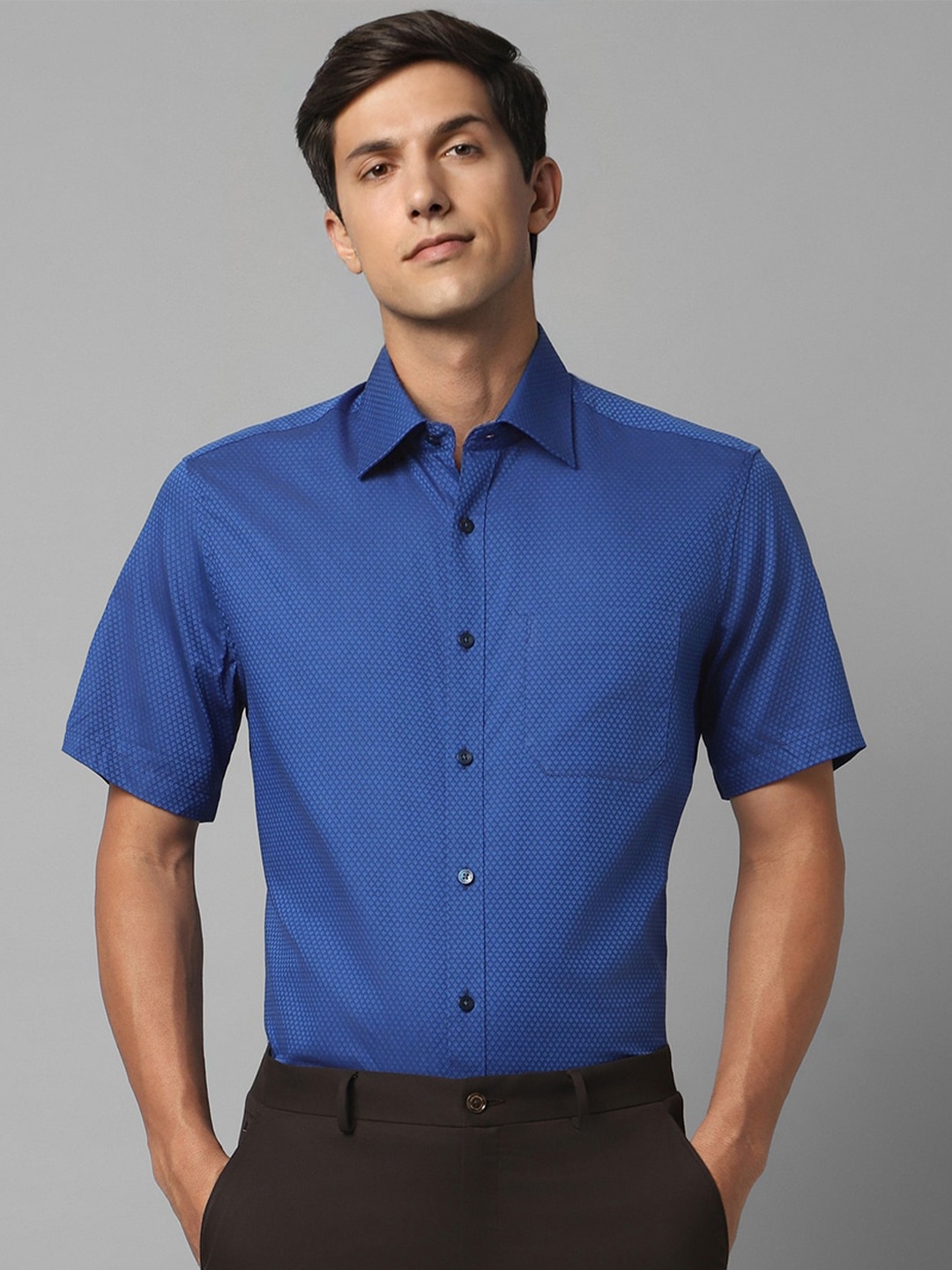 

Louis Philippe Spread Collar Cotton Formal Shirt, Blue