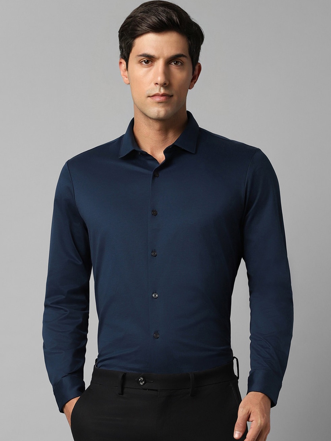 

Louis Philippe Slim Fit Pure Cotton Formal Shirt, Navy blue