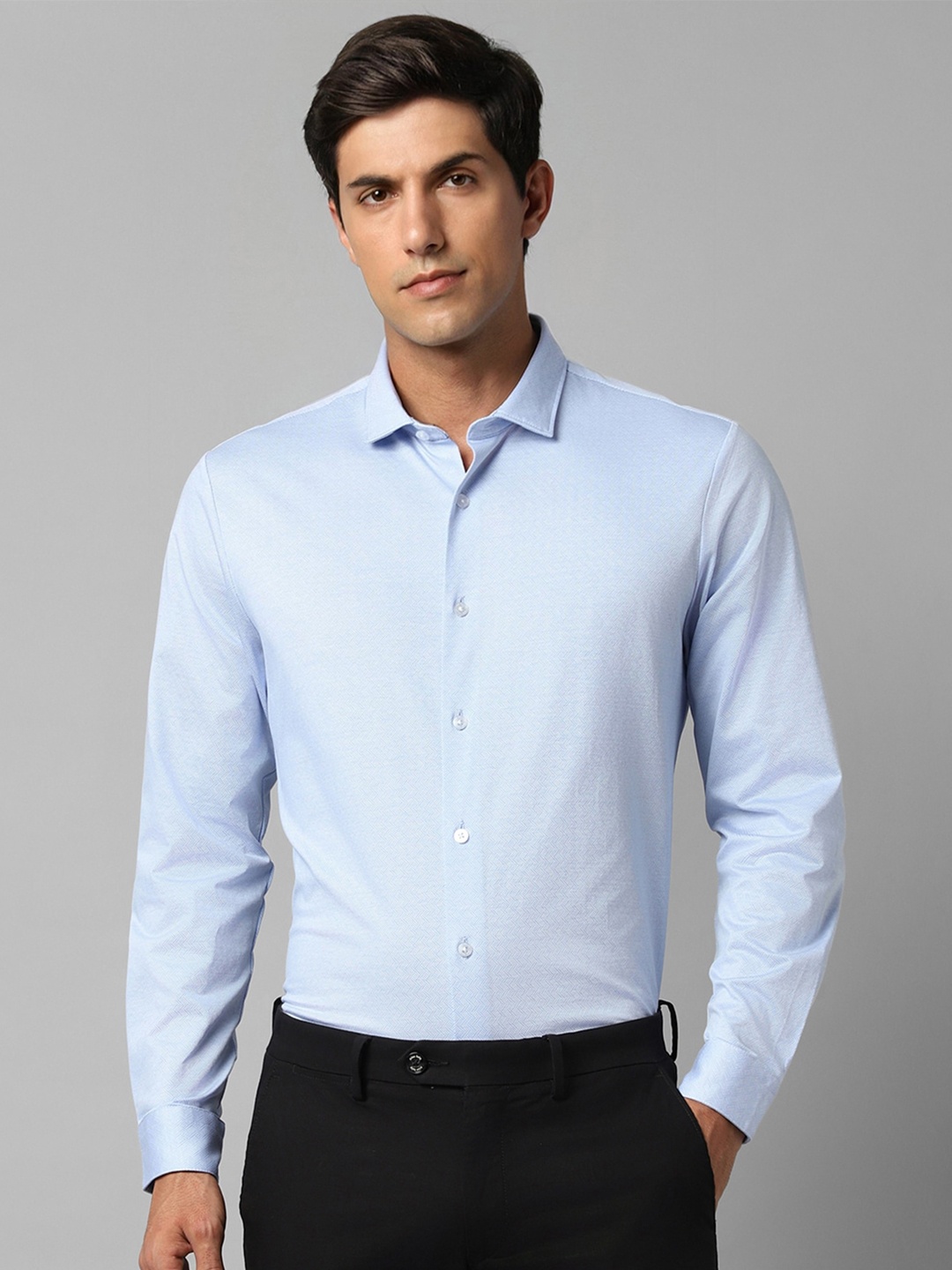 

Louis Philippe Permapress Slim Fit Spread Collar Pure Cotton Wrinkle Free Formal Shirt, Blue