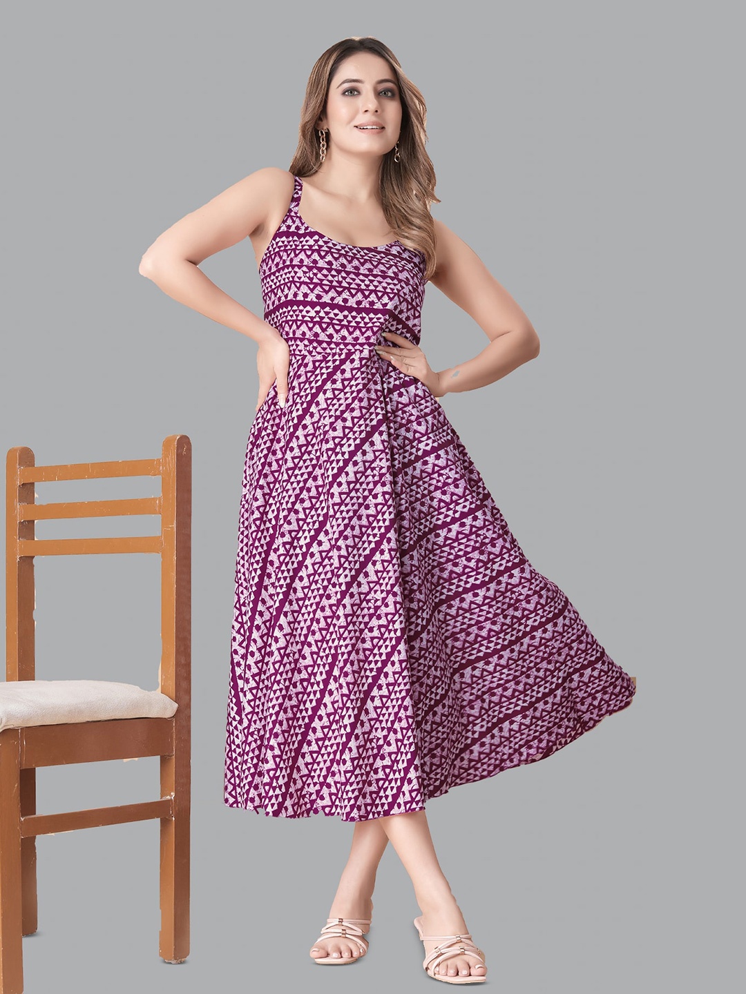 

N N ENTERPRISE Mauve Print Empire Dress