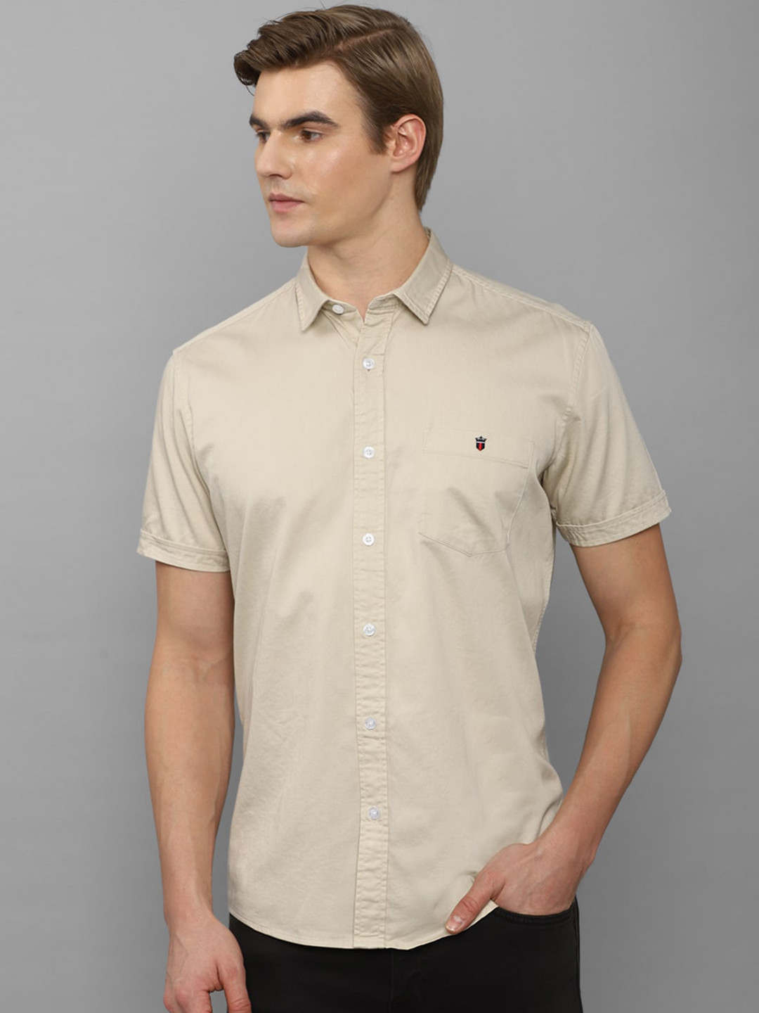 

Louis Philippe Jeans Slim Fit Opaque Pure Cotton Casual Shirt, Beige