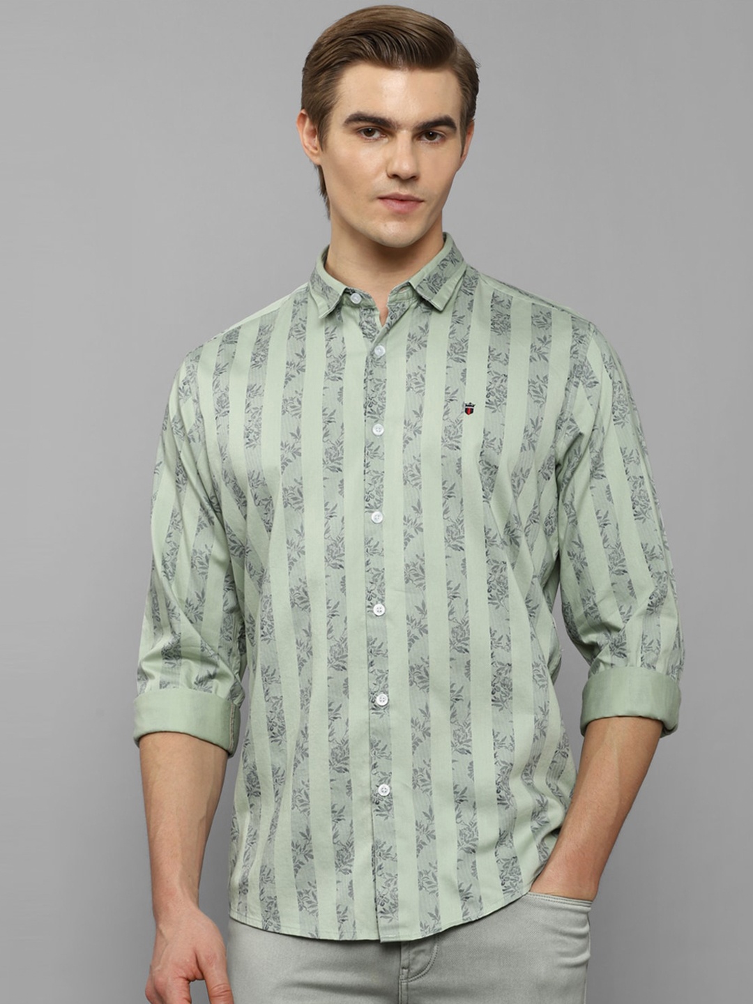 

Louis Philippe Jeans Slim Fit Floral Printed Pure Cotton Casual Shirt, Green