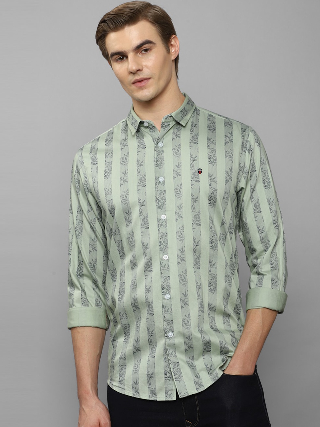

Louis Philippe Jeans Slim Fit Floral Printed Pure Cotton Casual Shirt, Green