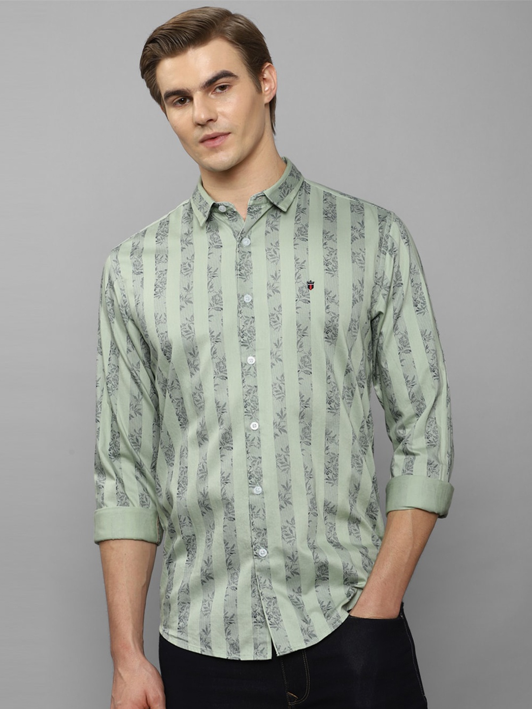 

Louis Philippe Jeans Floral Printed Slim Fit Cotton Casual Shirt, Green