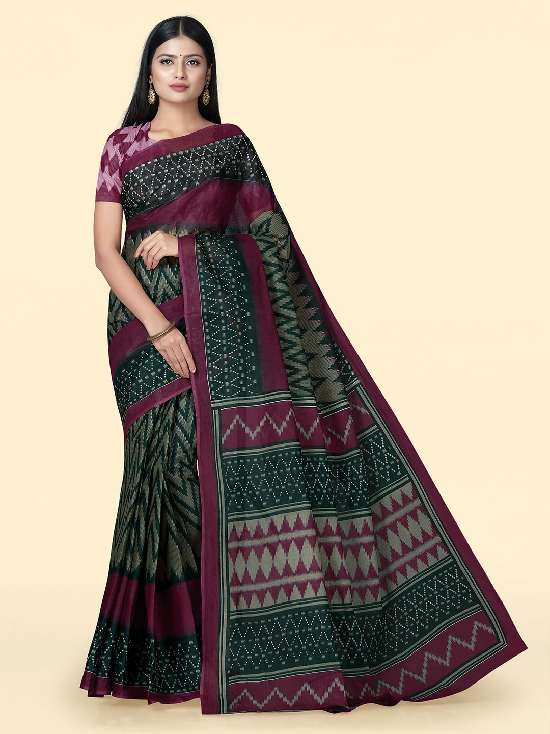 

SHANVIKA Geometric Printed Pure Cotton Block Print Saree, Green