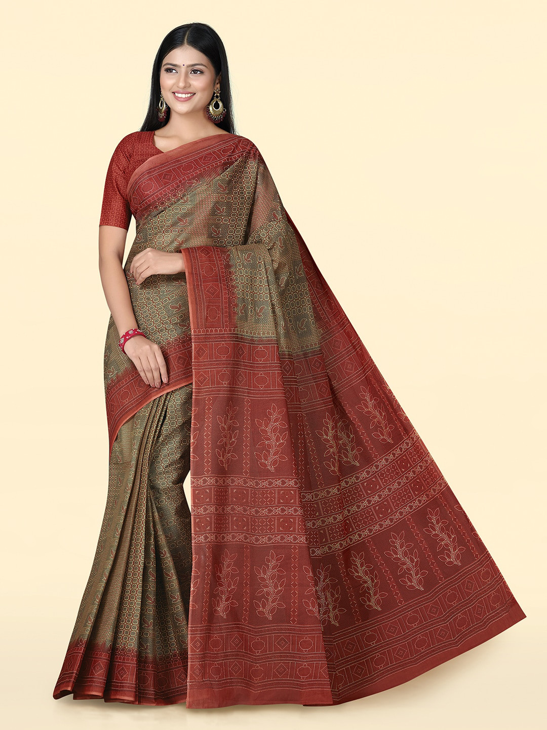 

SHANVIKA Ethnic Motifs Printed Pure Cotton Block Print Saree, Brown