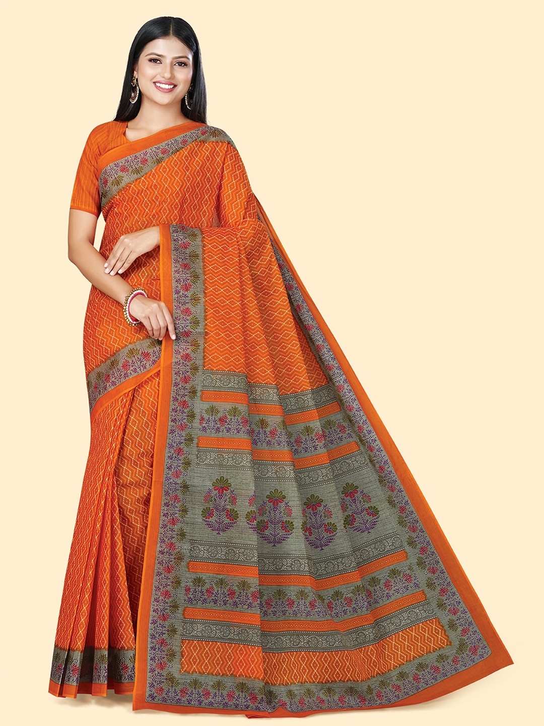 

SHANVIKA Geometric Printed Pure Cotton Block Print Saree, Orange