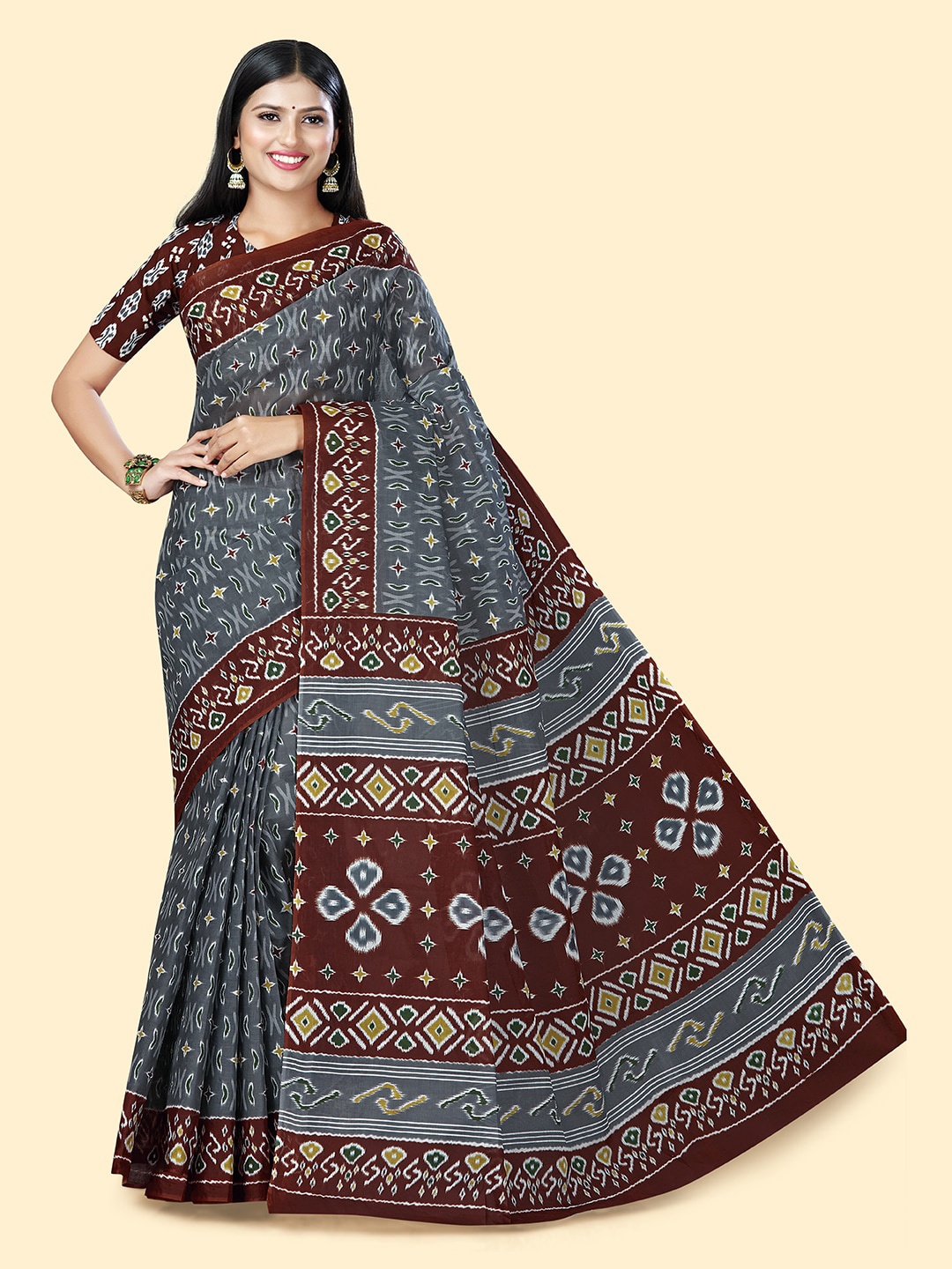 

SHANVIKA Ethnic Motifs Printed Pure Cotton Saree, Grey