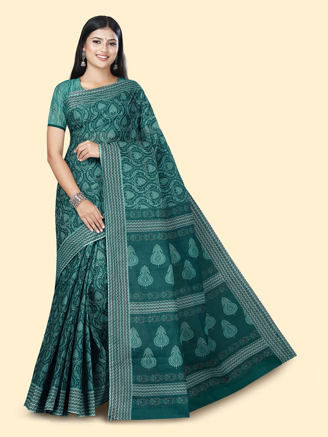 

SHANVIKA Ethnic Motifs Printed Pure Cotton Saree, Green