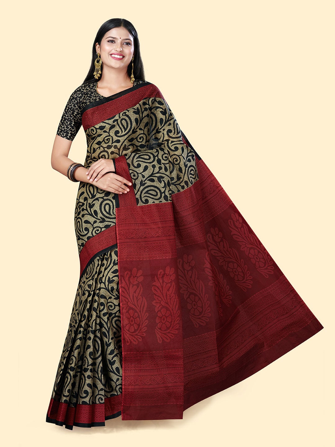 

SHANVIKA Paisley Printed Pure Cotton Saree, Black