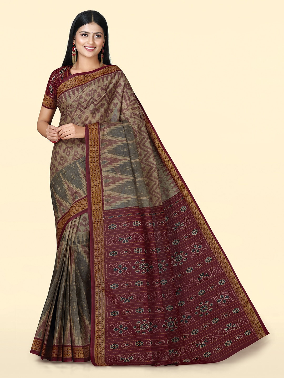 

SHANVIKA Ikkat Printed Pure Cotton Block Print Saree, Brown