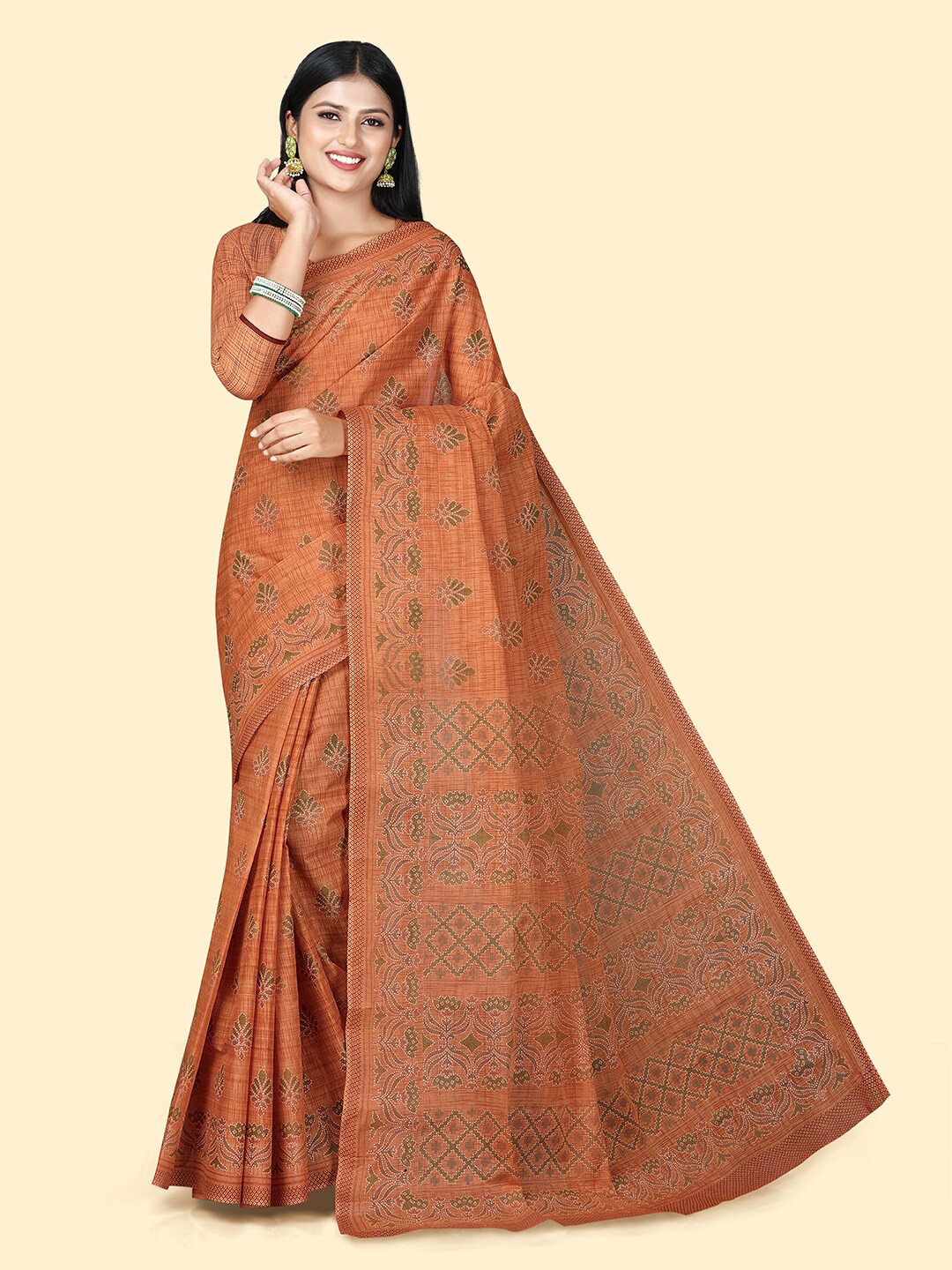 

SHANVIKA Floral Block Printed Pure Cotton Saree, Orange