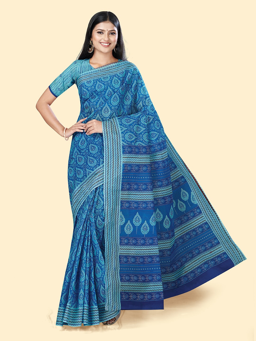 

SHANVIKA Floral Printed Pure Cotton Block Print Saree, Blue