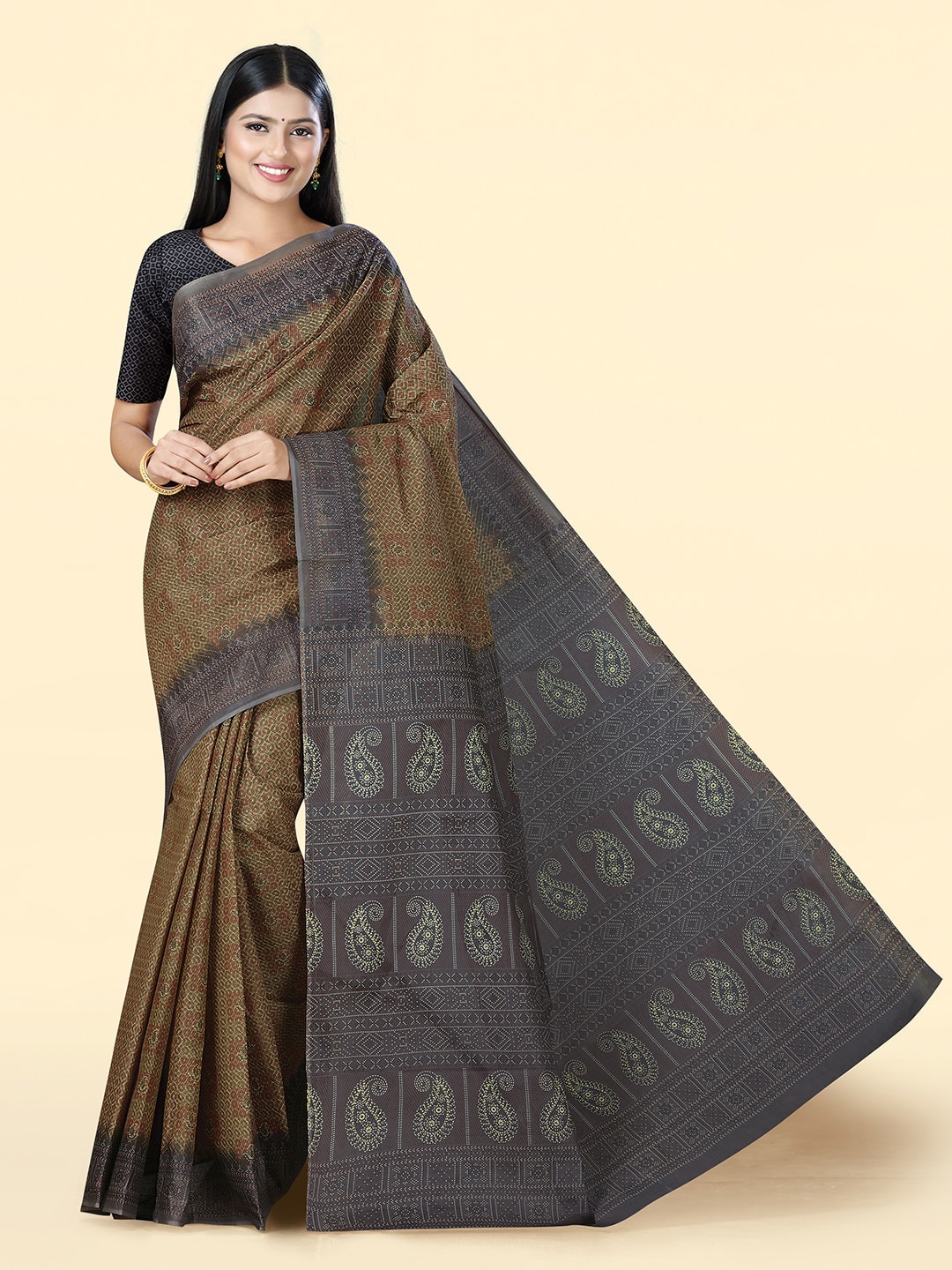 

SHANVIKA Ethnic Motifs Printed Pure Cotton Block Print Saree, Brown