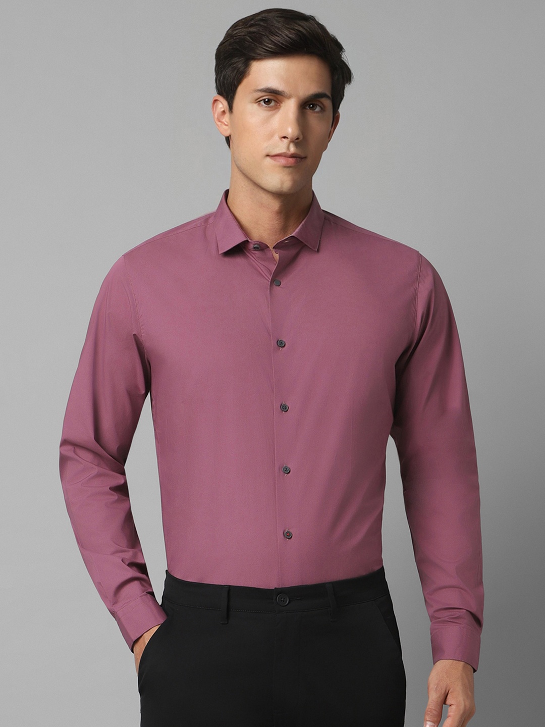 

Louis Philippe Sport Men Pink Slim Fit Opaque Casual Shirt