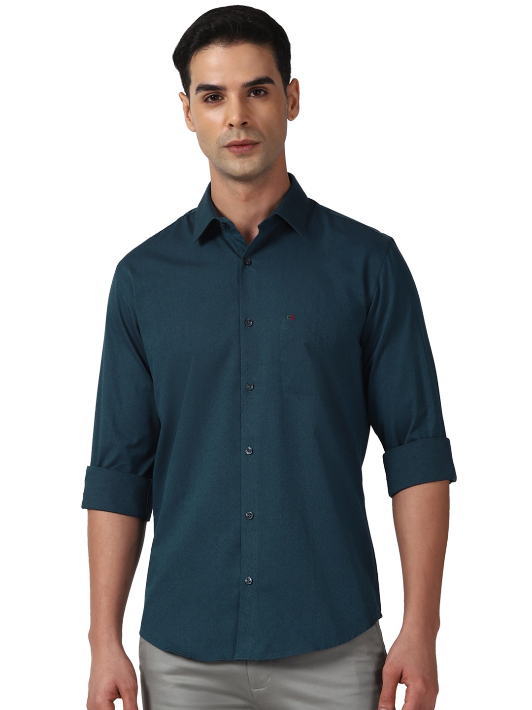 

Peter England Self Design Pure Cotton Slim Fit Casual Shirt, Teal