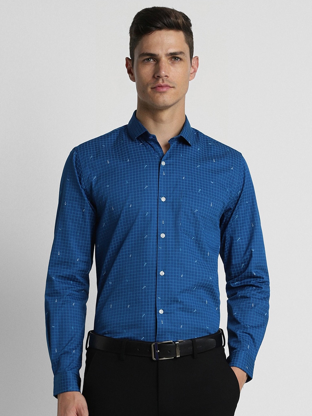 

Peter England Geometric Printed Slim Fit Opaque Formal Shirt, Blue