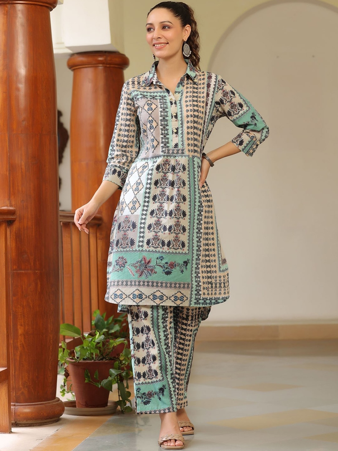 

Rain & Rainbow Ethnic Motifs Printed Regular Pure Cotton Kurta with Trousers, Teal