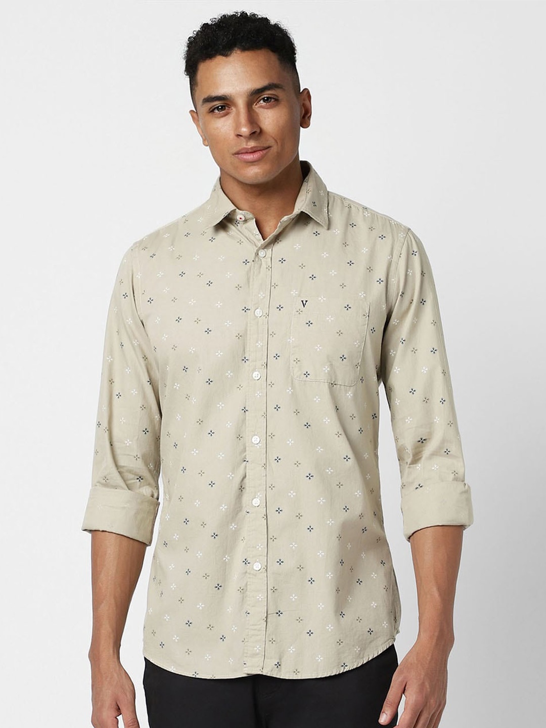 

Van Heusen Sport Conversational Printed Slim Fit Pure Cotton Casual Shirt, Beige